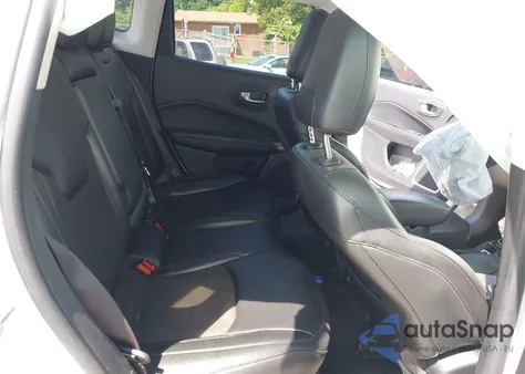 2021 Jeep Compass Altitude 4X4 из США, поврежденный, VIN 3C4NJDBB7MT586620